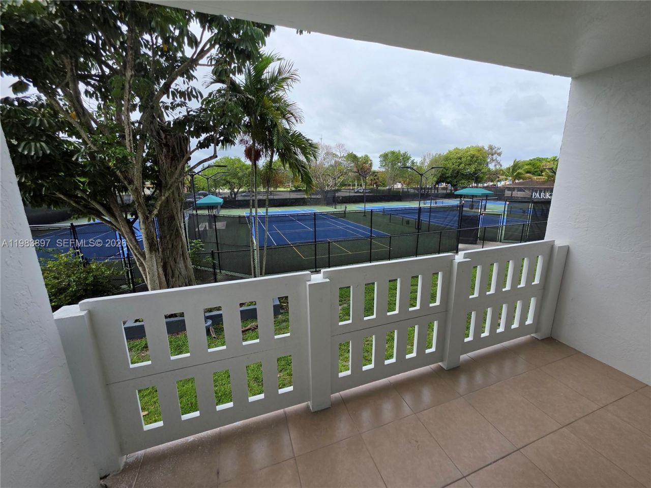 919 Hillcrest Dr, Unit 210, Hollywood, FL 33021 Photo