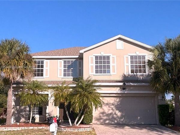 8042 Silver Birch Way , Lehigh Acres, FL 33971