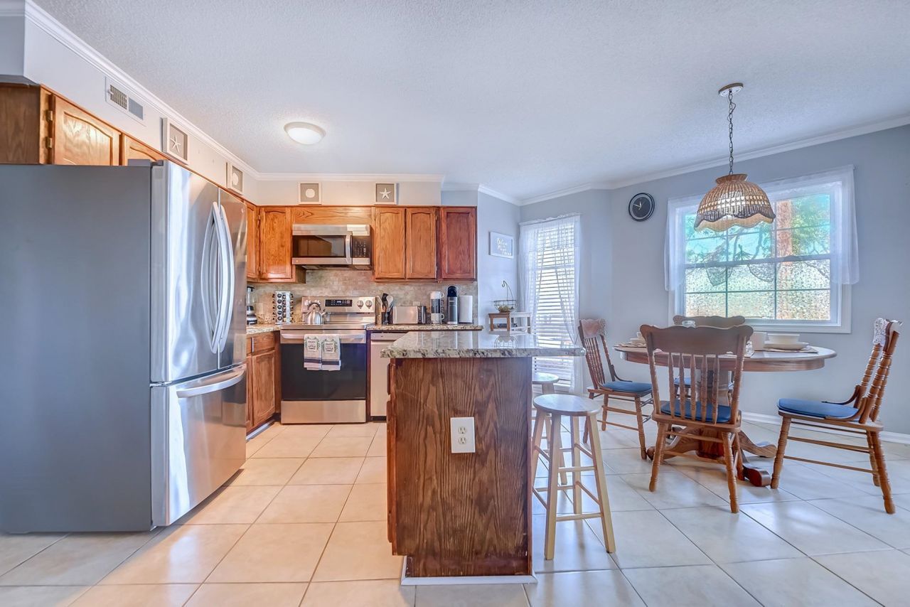 1500 Cenith Dr. Photo 8