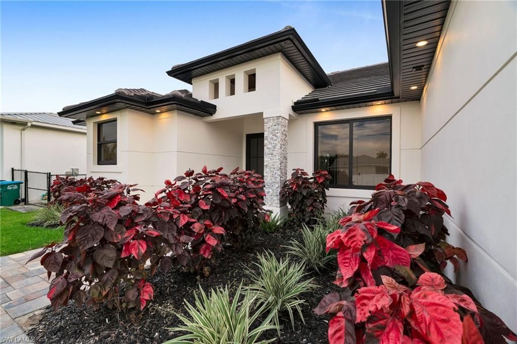 836 SW 36th Ter, Cape Coral, FL 33914 Photo