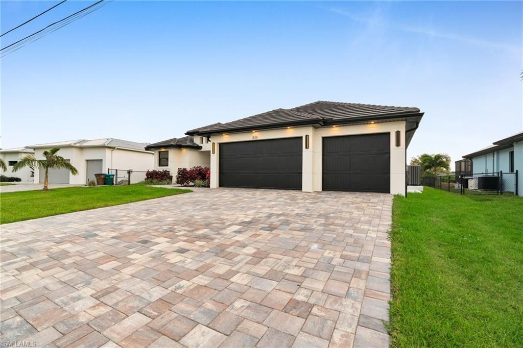 836 SW 36th Ter, Cape Coral, FL 33914 Photo