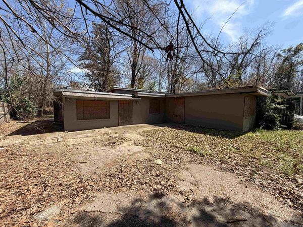 3250 Elm Dr, Baton Rouge, LA 70805