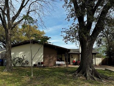 2975 Leahy Drive, Dallas, TX 75229