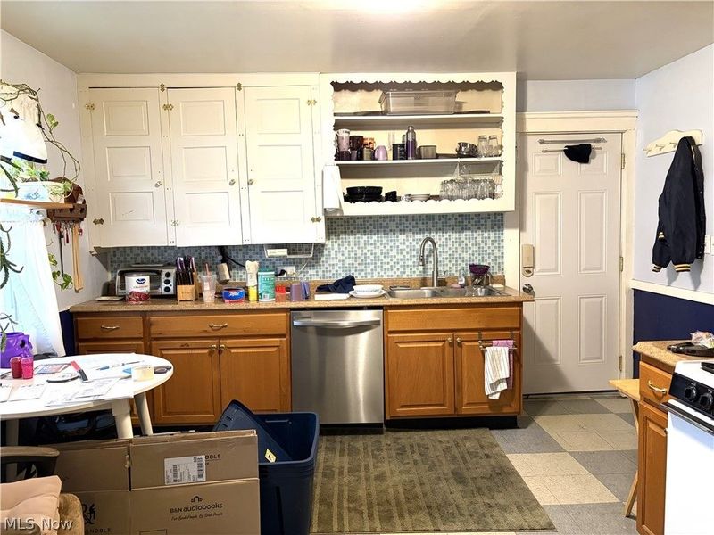 969 Evangeline Road, Cleveland, OH 44110 Photo 11