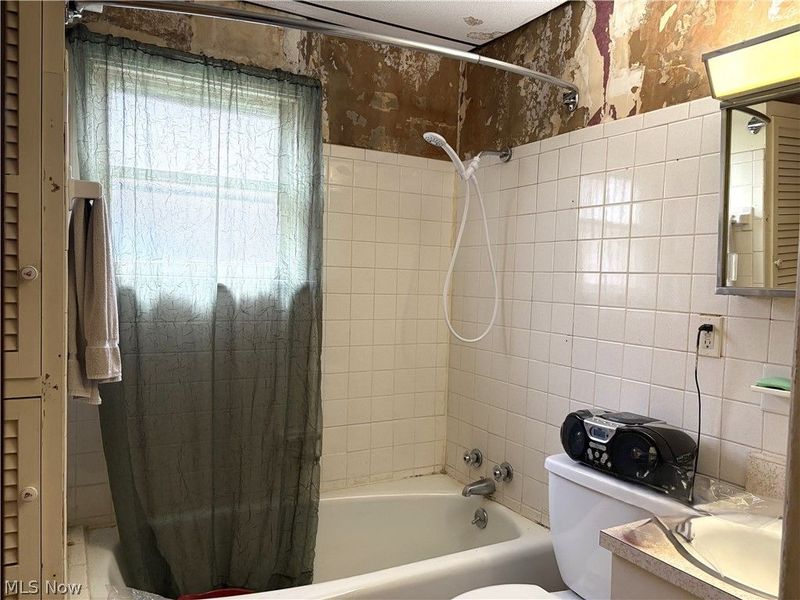 969 Evangeline Road, Cleveland, OH 44110 Photo 20