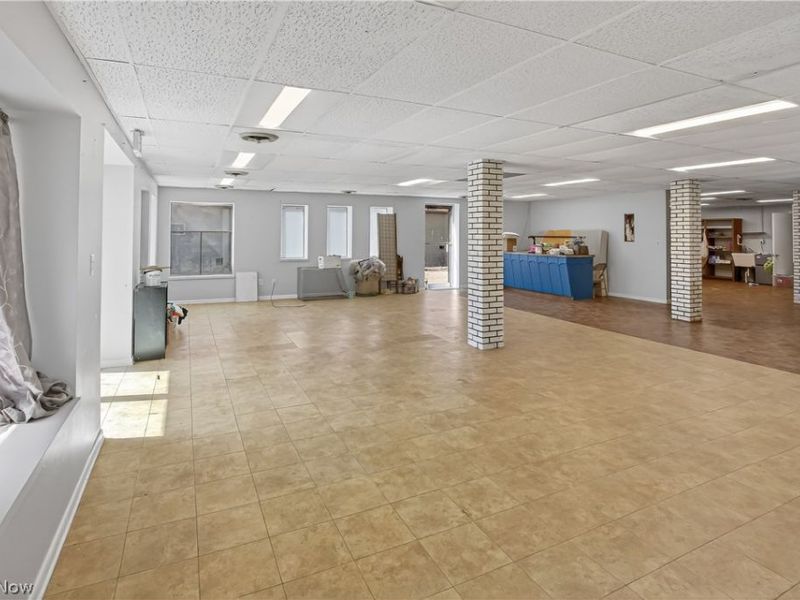 380 N Ridge Road W, Lorain, OH 44053 Photo 35