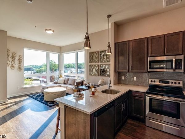 320 Valley St, Unit 308, South Orange, NJ 07079