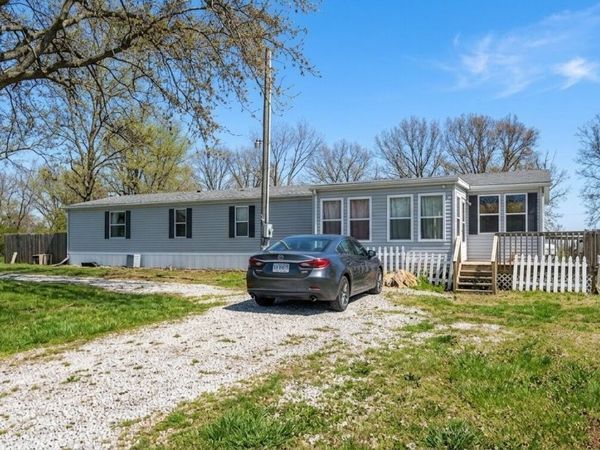 210 Lakeview Drive , Shattuc, IL 62231