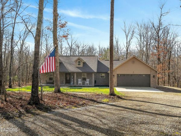 411 Cumberland Cove Rd, Monterey, TN 38574