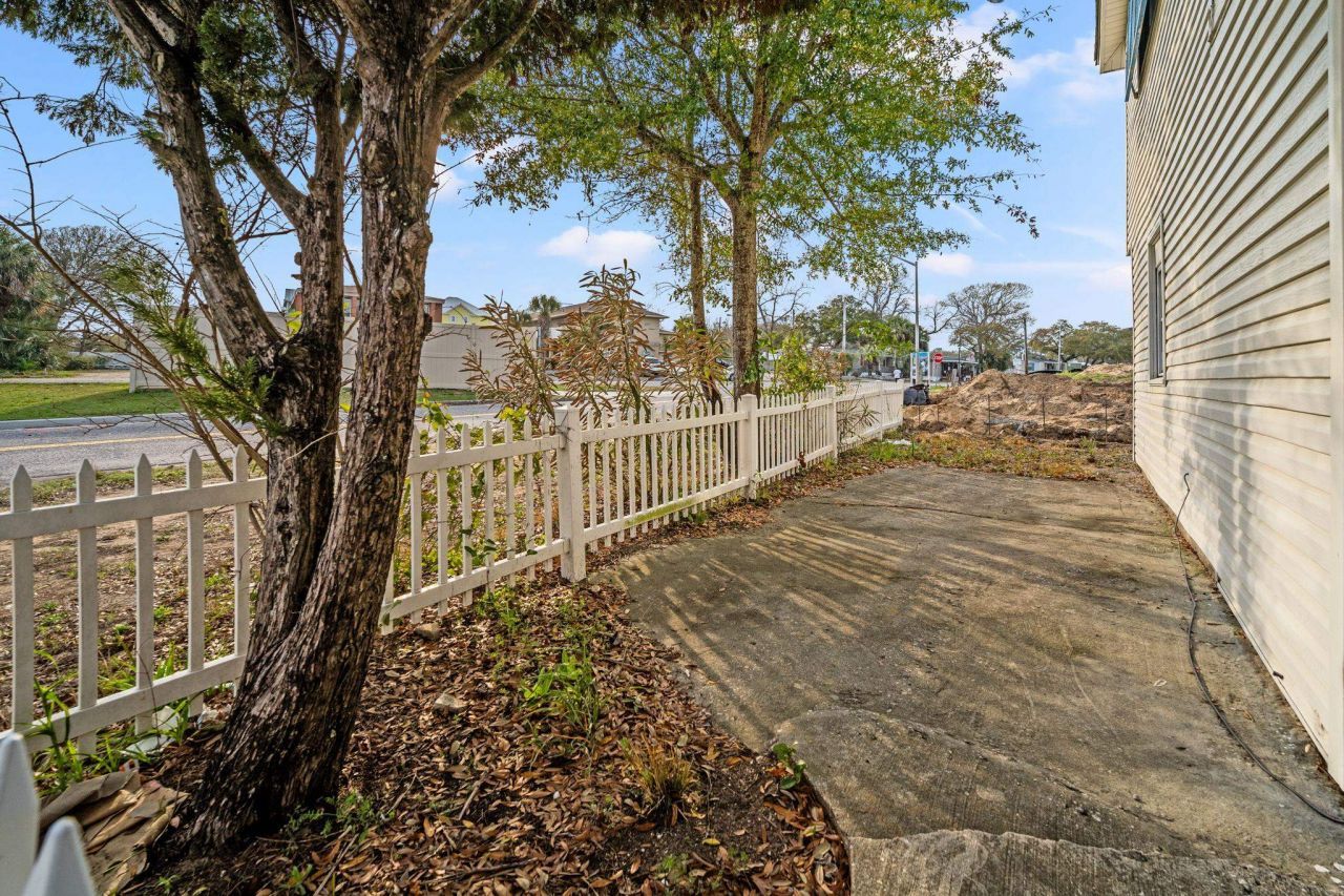 304 1st Ave. N  Photo 10