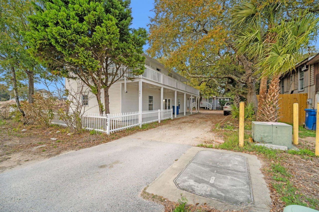 304 1st Ave. N  Photo 11