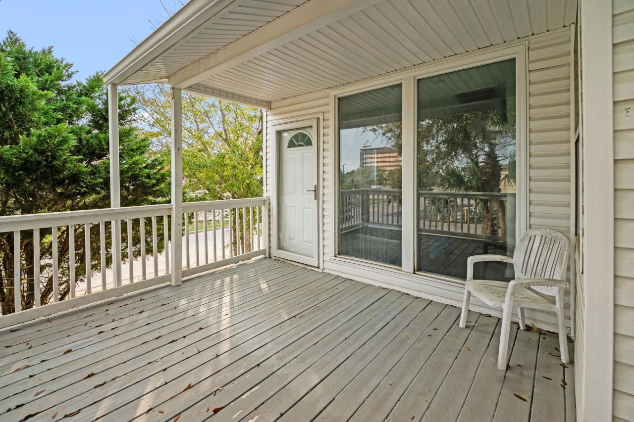 304 1st Ave. N  Photo 8