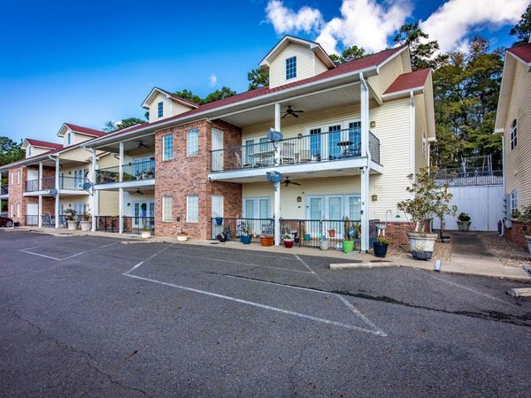 321 PETERS Point, Unit B1, Hot Springs, AR 71913