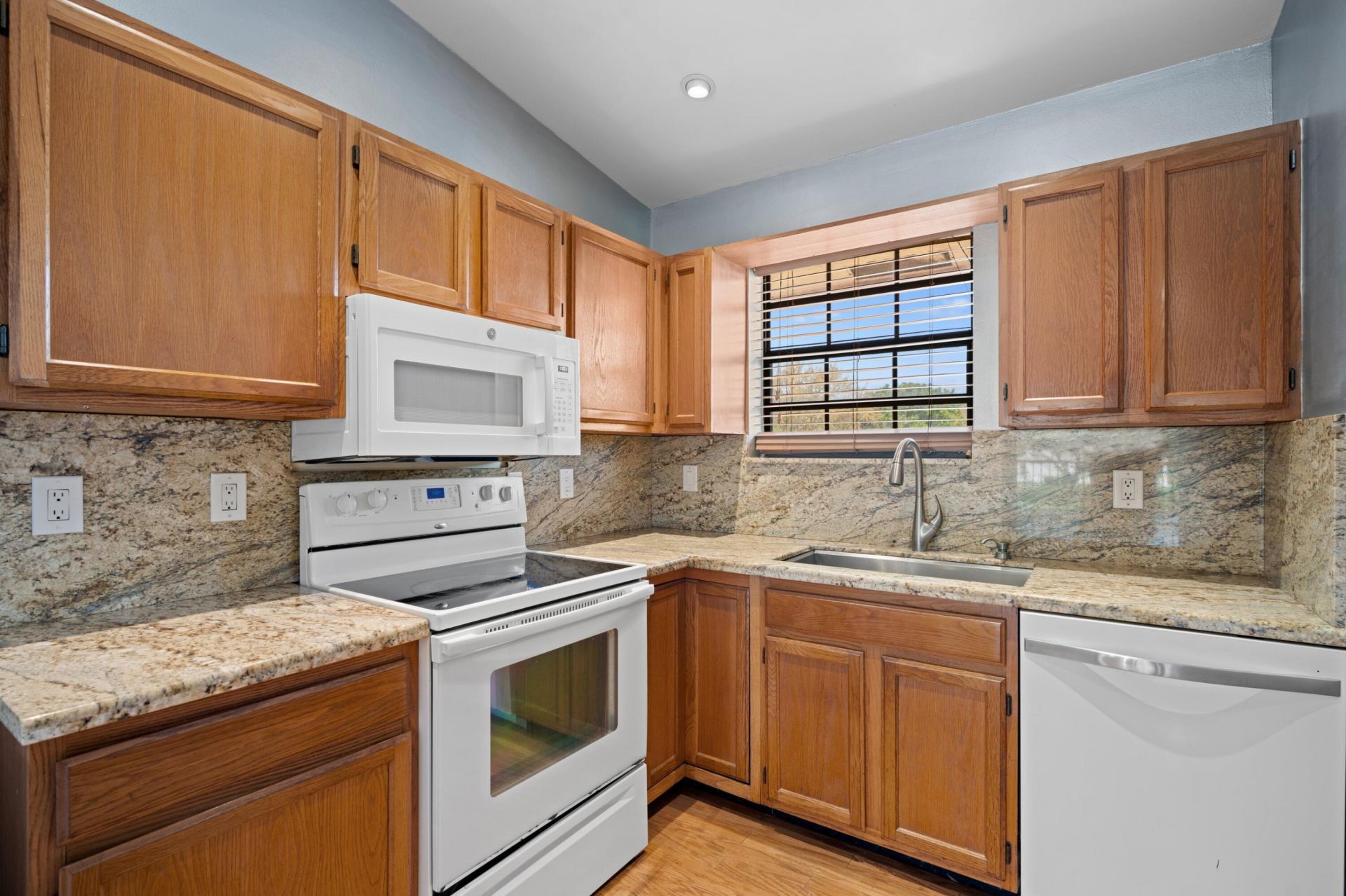 3191 Leewood Terrace, Unit L237, Boca Raton, FL 33431 Photo