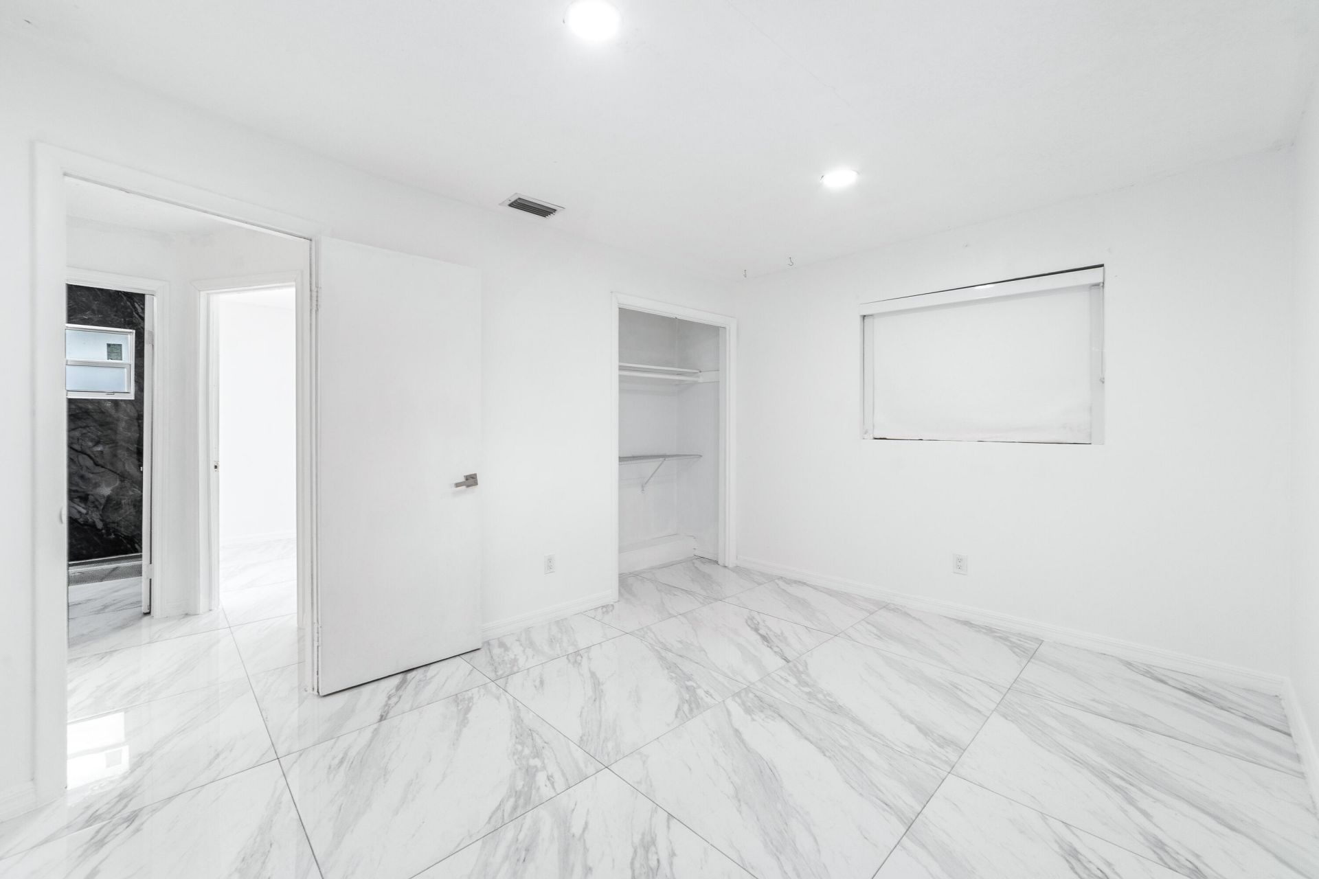 668 Snead Circle, West Palm Beach, FL 33413 Photo