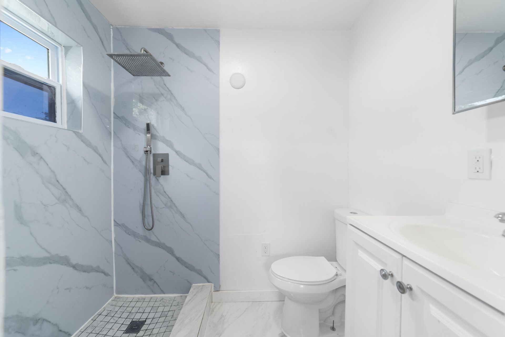 668 Snead Circle, West Palm Beach, FL 33413 Photo