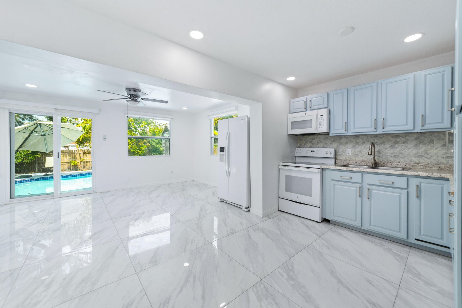 668 Snead Circle, West Palm Beach, FL 33413 Photo