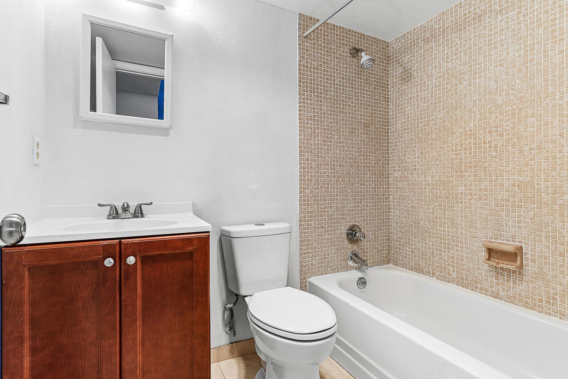 9855 Sandalfoot Boulevard, Unit 305, Boca Raton, FL 33428 Photo