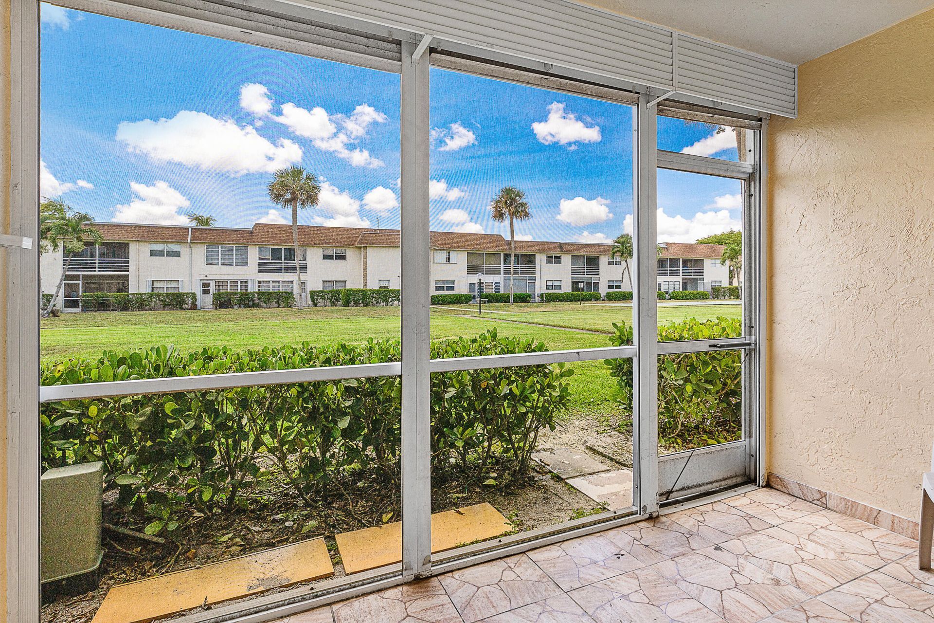 9855 Sandalfoot Boulevard, Unit 305, Boca Raton, FL 33428 Photo