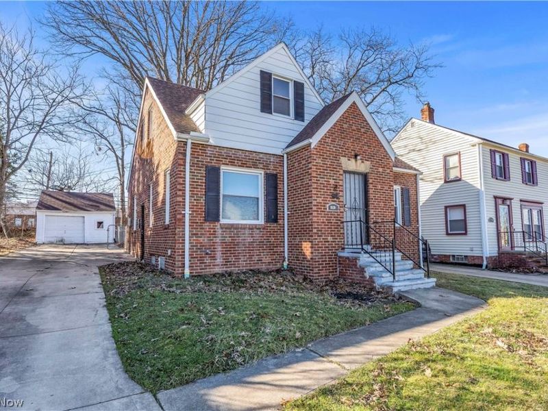 9520 S Highland Avenue, Garfield Heights, OH 44125 Photo 2