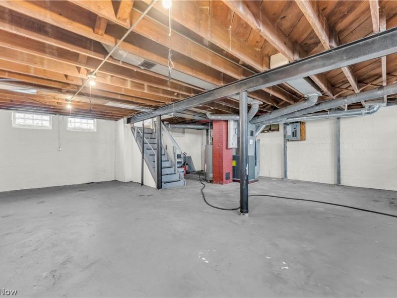 9520 S Highland Avenue, Garfield Heights, OH 44125 Photo 20