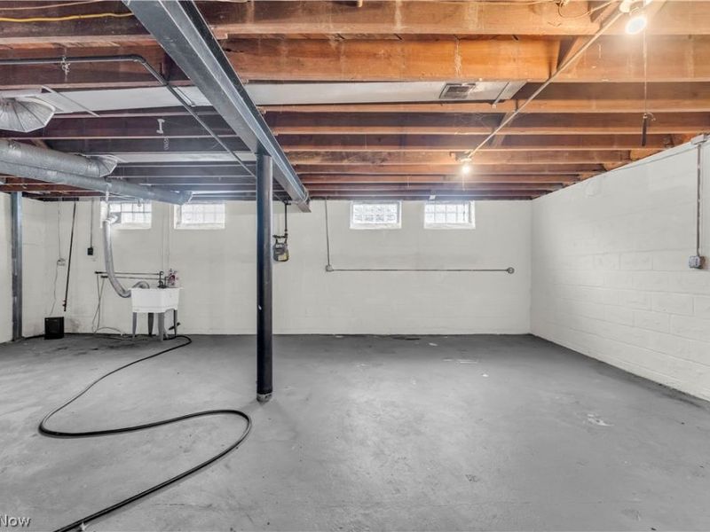 9520 S Highland Avenue, Garfield Heights, OH 44125 Photo 21