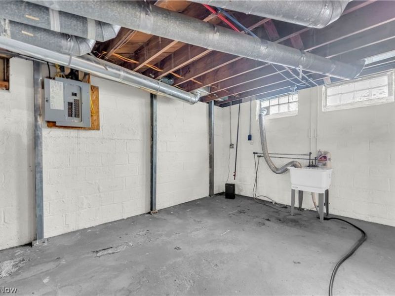 9520 S Highland Avenue, Garfield Heights, OH 44125 Photo 22