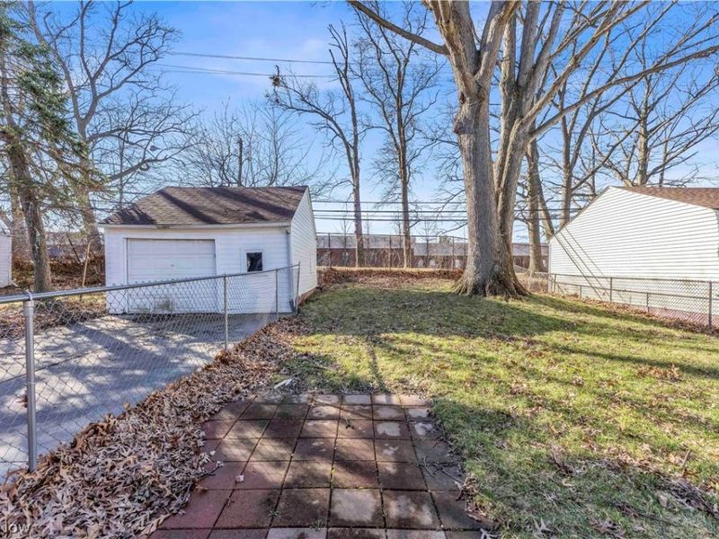 9520 S Highland Avenue, Garfield Heights, OH 44125 Photo 24