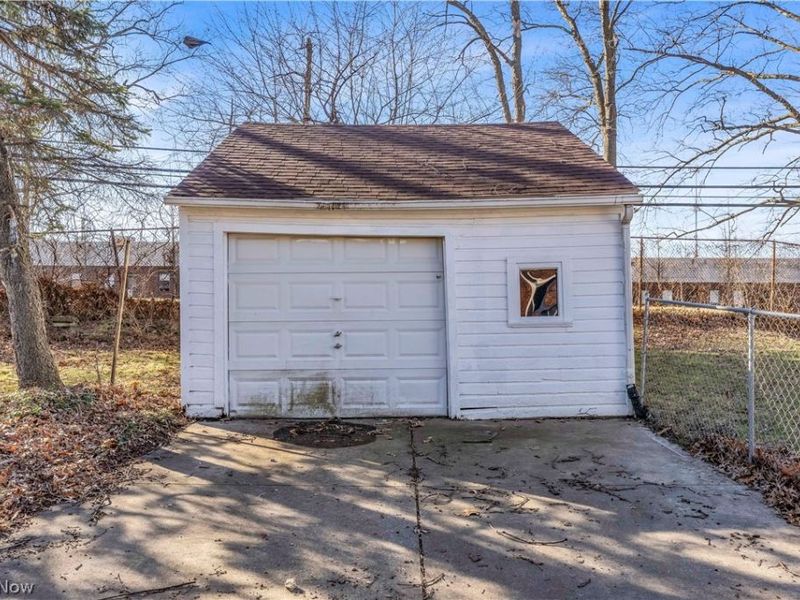 9520 S Highland Avenue, Garfield Heights, OH 44125 Photo 25