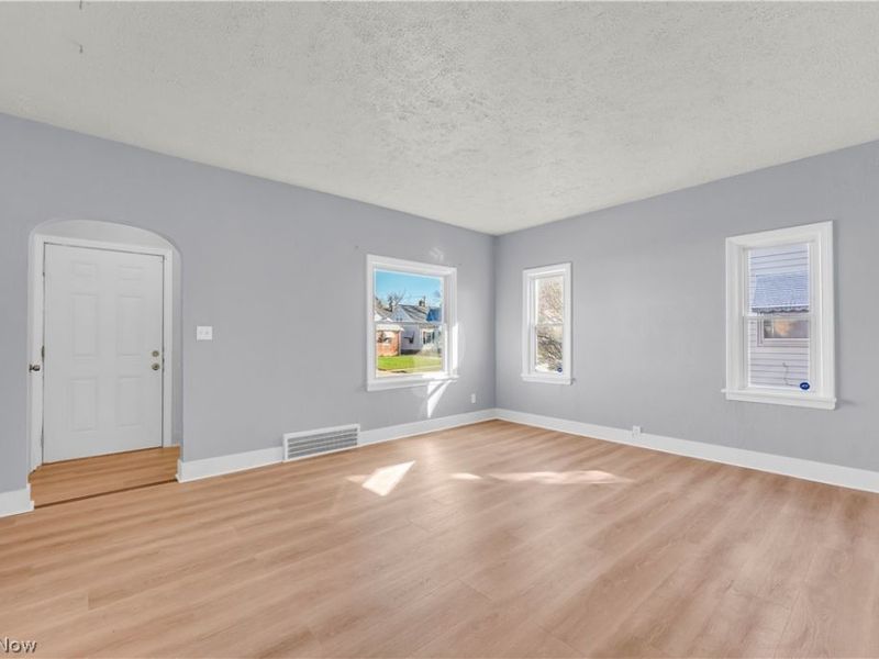 9520 S Highland Avenue, Garfield Heights, OH 44125 Photo 3