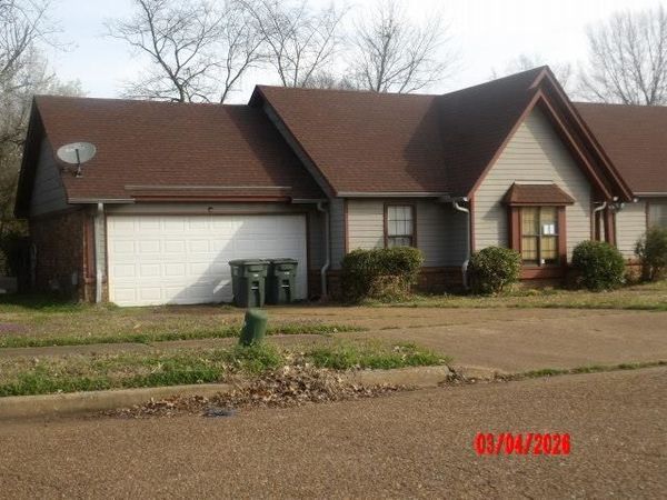 6732 HENREDON DR, Memphis, TN 38141