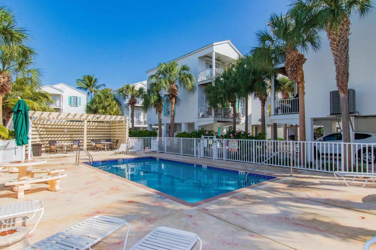 320 24th Street Ocean, Marathon, FL 33050 Photo