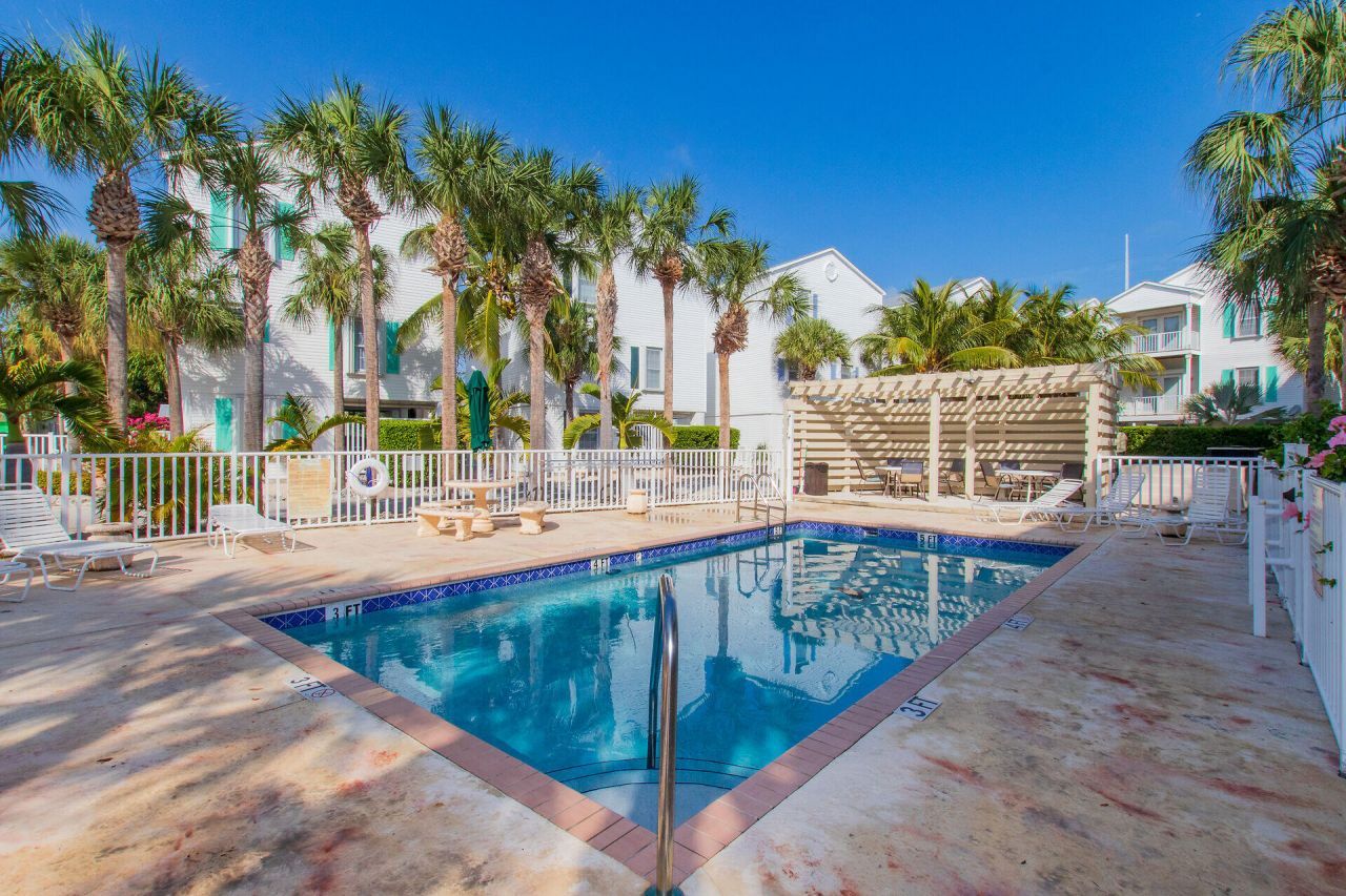 320 24th Street Ocean, Marathon, FL 33050 Photo