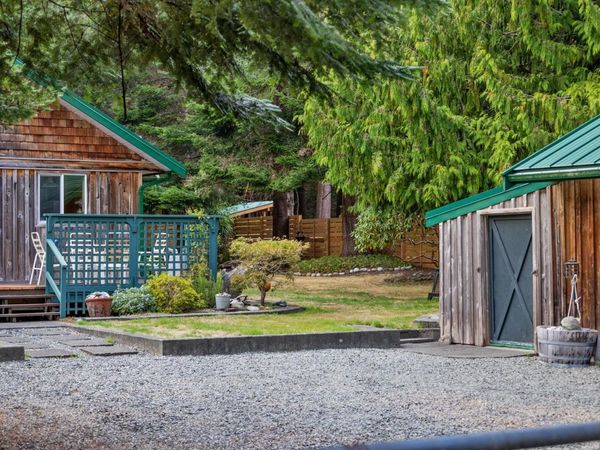 1655 Baikie Rd, Denman Island, BC V0R 1T0