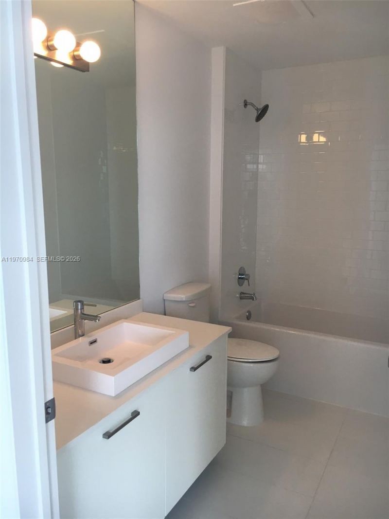 151 SE 1st St , Unit 1109, Miami, FL 33131 Photo