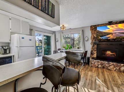 1752 Southern Pines Drive, South Lake Tahoe, CA 96150 Photo