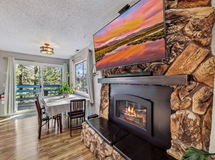 1752 Southern Pines Drive, South Lake Tahoe, CA 96150 Photo