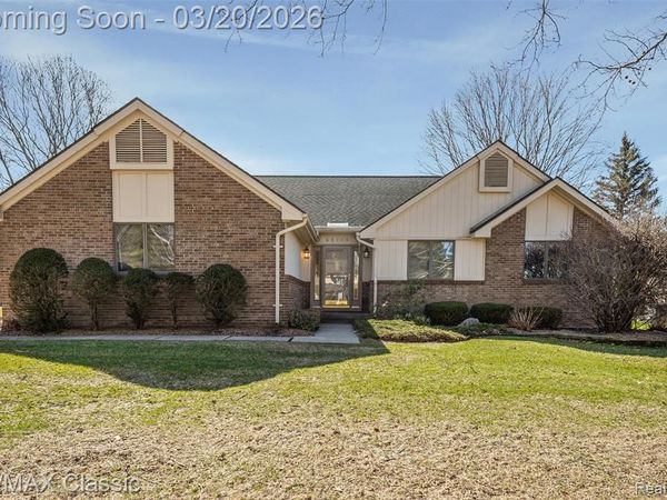 45105 Dunbarton Drive, Novi, MI 48375