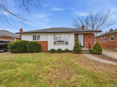 20816 Yale Street, St. Clair Shores, MI 48081