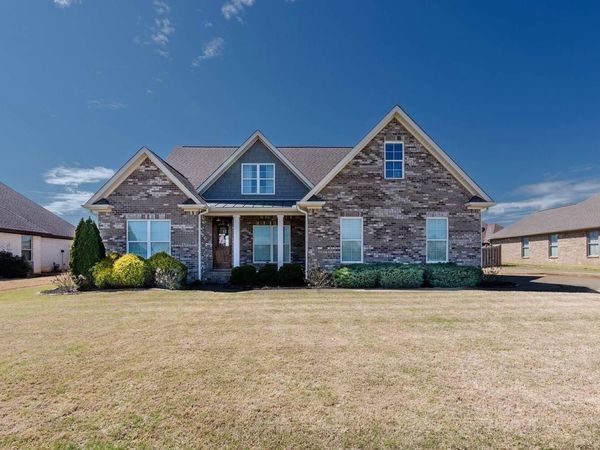 108 Sullivan Rd, Muscle Shoals, AL 35661
