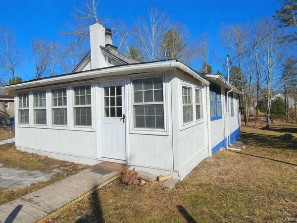 8 Central Avenue , White Lake, NY 12786