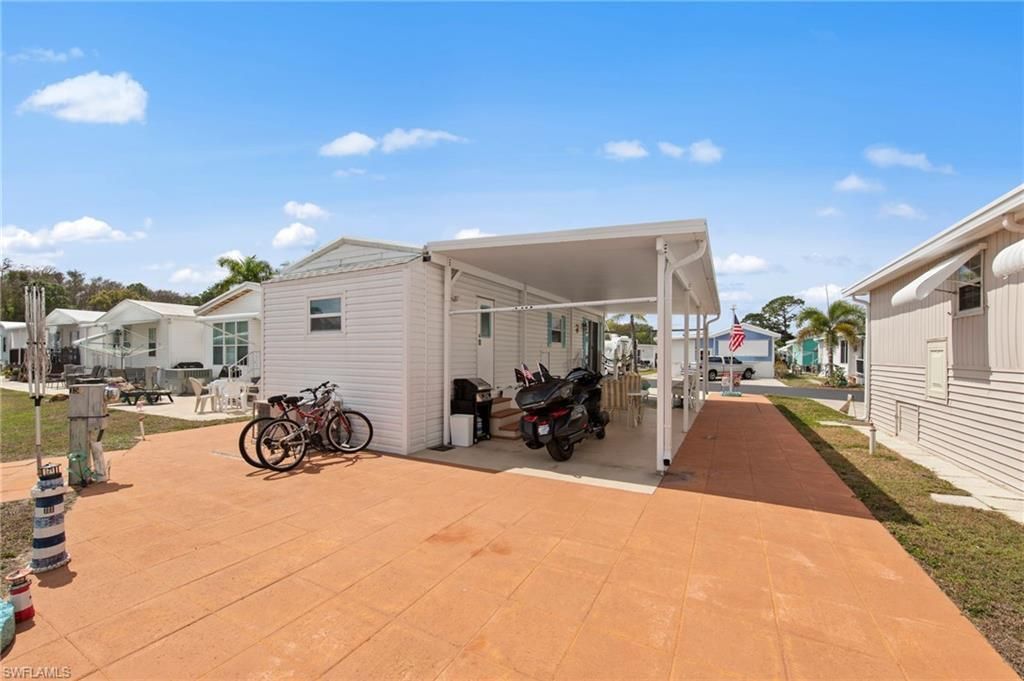 157 Caravan Cir, North Fort Myers, FL 33903 Photo