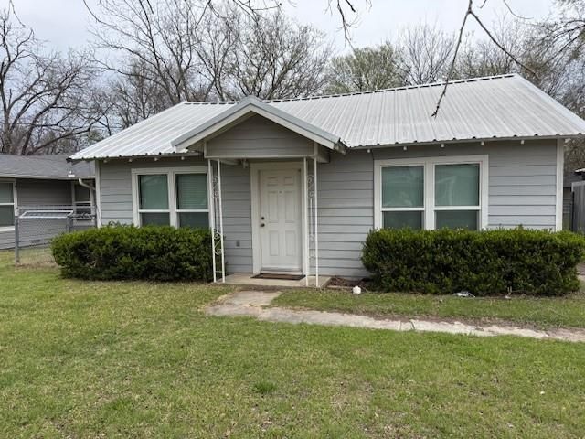 965 N Stephens Avenue, Stephenville, TX 76401 Main Photo