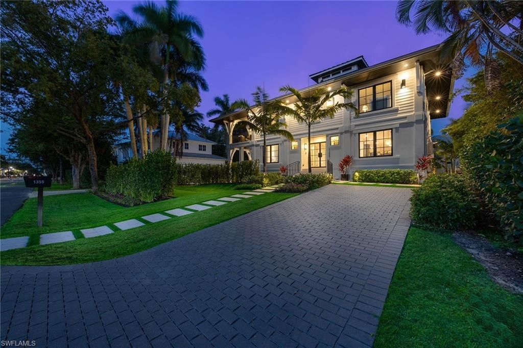 1355 4th St S, Naples, FL 34102 Photo