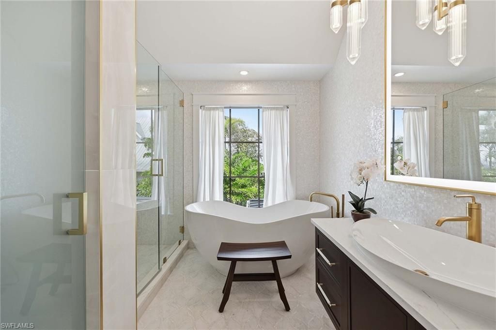 1355 4th St S, Naples, FL 34102 Photo