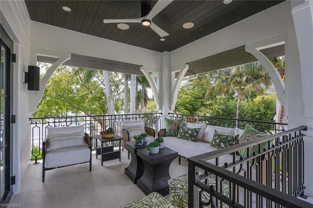 1355 4th St S, Naples, FL 34102 Photo