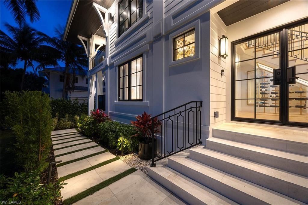 1355 4th St S, Naples, FL 34102 Photo