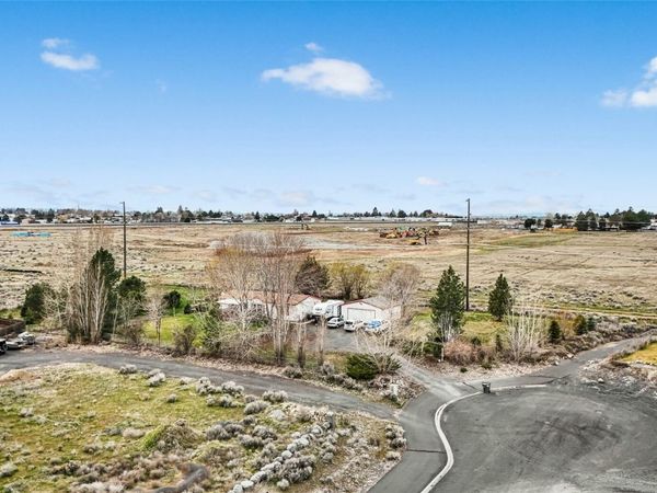 9041 Road 4.8 NE, Moses Lake, WA 98837