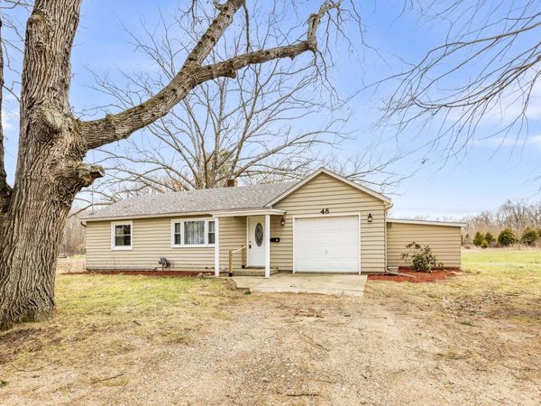 48 McCollum Avenue, Galesburg, MI 49053
