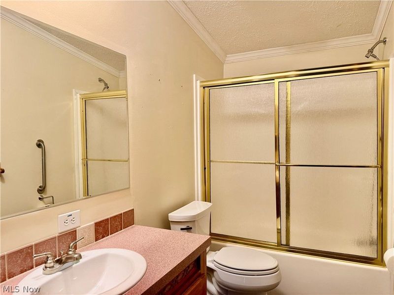 5665 Innkeeper Street SE, Dennison, OH 44621 Photo 12